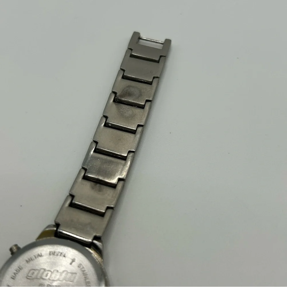 VTG GoBlu Illuminating Wristwatch Round White Face Silver & Gold Tone Band